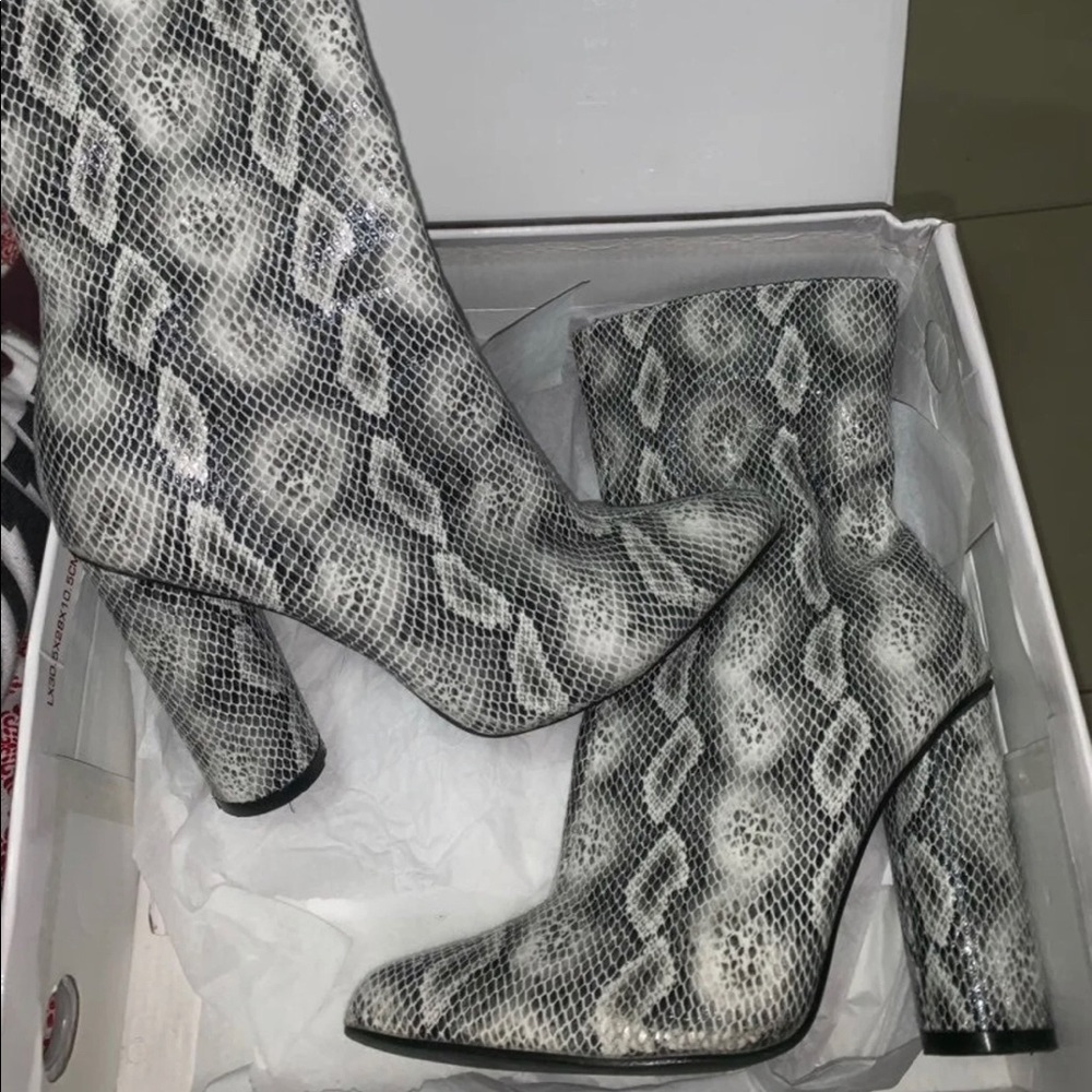 Fashion nova midnight lover boot snake print